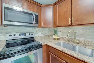 2903 SW 11th Place N, Deerfield Beach, FL 33442 - Photo 3