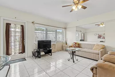800 SW 10th Terrace #T-6, Hallandale Beach, FL 33009 - Photo 7