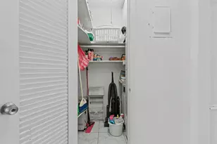 800 SW 10th Terrace, Hallandale Beach, FL 33009 - Photo 23