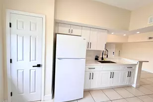 9630 NW 2nd St, Pembroke Pines, FL 33024 - Photo 15