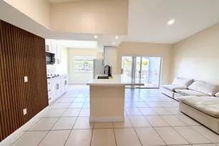 9630 NW 2nd St, Pembroke Pines, FL 33024 - Photo 13