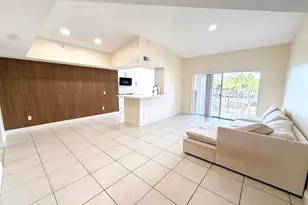 9630 NW 2nd St, Pembroke Pines, FL 33024 - Photo 11