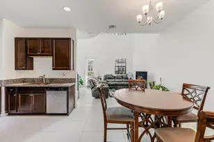 11675 SW 13th Ct, Pembroke Pines, FL 33025 - Photo 17