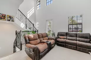 11675 SW 13th Ct, Pembroke Pines, FL 33025 - Photo 7