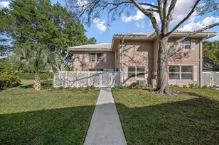 1945 Stratford Way, West Palm Beach, FL 33409 - Photo 3