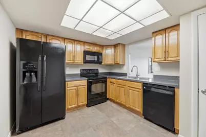 1769 NE 40th Place #506, Pompano Beach, FL 33064 - Photo 7
