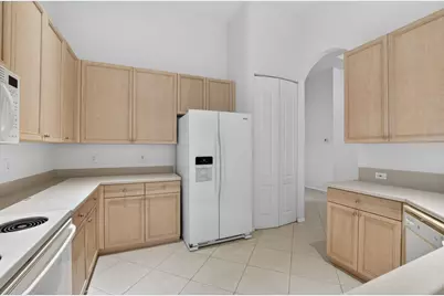 10060 Armani Drive, Boynton Beach, FL 33437 - Photo 21