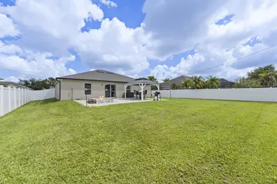 380 SW Donna Terrace, Port Saint Lucie, FL 34984 - Photo 19