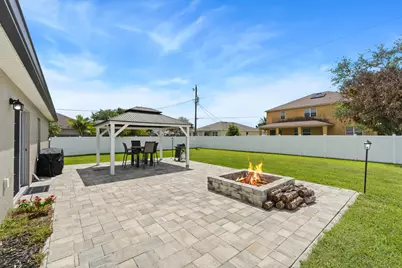 380 SW Donna Terrace, Port Saint Lucie, FL 34984 - Photo 3