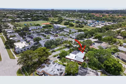 2002 SW Natura Boulevard #B, Deerfield Beach, FL 33441 - Photo 7