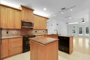 12 Grand Bay Cir, Juno Beach, FL 33408 - Photo 27