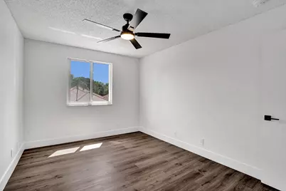 8865 Lake Park Circle S, Davie, FL 33328 - Photo 53
