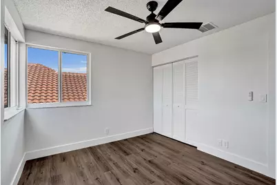 8865 Lake Park Circle S, Davie, FL 33328 - Photo 57