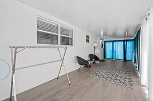 310 NE 6th St, Hallandale Beach, FL 33009 - Photo 7