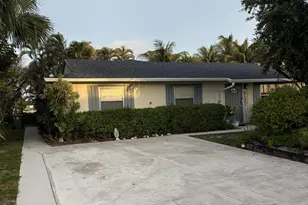 9129 W Highland Pines Blvd, Palm Beach Gardens, FL 33418 - Photo 1
