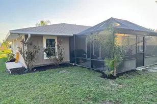 1479 SE Pitcher Rd, Port Saint Lucie, FL 34952 - Photo 9