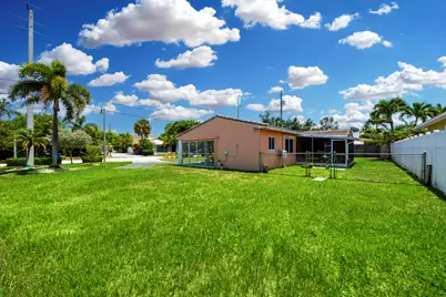 4511 Seagrape Drive, Lauderdale by the Sea, FL 33308 - Photo 17