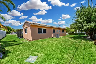4511 Seagrape Drive, Lauderdale by the Sea, FL 33308 - Photo 21