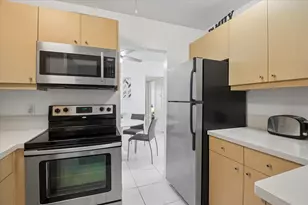 2210 NE 67th St, Fort Lauderdale, FL 33308 - Photo 7
