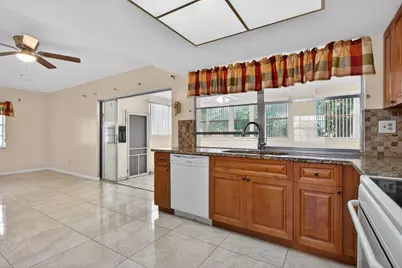 2540 NW 34th Terrace, Lauderdale Lakes, FL 33311 - Photo 5