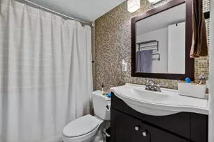 4011 N Meridian Ave, Miami Beach, FL 33140 - Photo 19