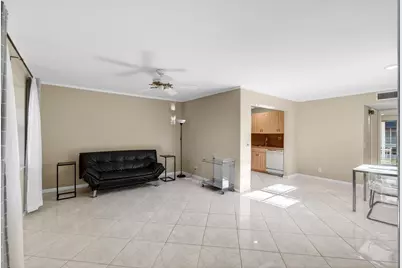 95 Burgundy B, Delray Beach, FL 33484 - Photo 5