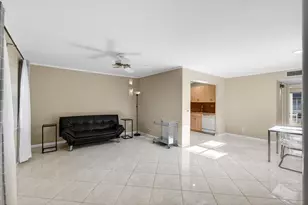 95 Burgundy B, Delray Beach, FL 33484 - Photo 5