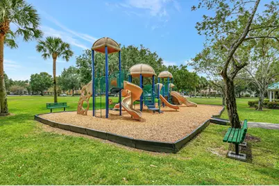 1418 W Wickham Circle #B, Delray Beach, FL 33445 - Photo 35
