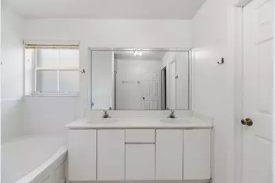 345 W Cypress Cove Circle, Davie, FL 33325 - Photo 17