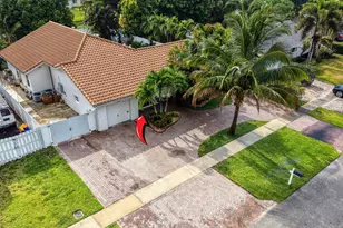 19515 Carolina Cir, Boca Raton, FL 33434 - Photo 5