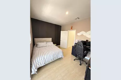 7407 NW 108th Path, Doral, FL 33178 - Photo 37