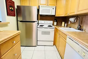 4038 Berkshire B, Deerfield Beach, FL 33442 - Photo 7
