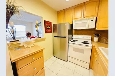 4038 Berkshire B, Deerfield Beach, FL 33442 - Photo 9