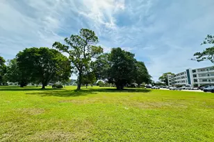 4038 Berkshire B, Deerfield Beach, FL 33442 - Photo 21