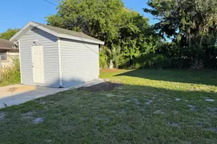 3277 SE Birch Ave, Stuart, FL 34997 - Photo 7