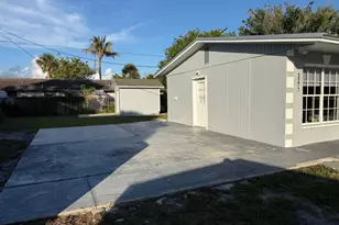 3277 SE Birch Ave, Stuart, FL 34997 - Photo 5