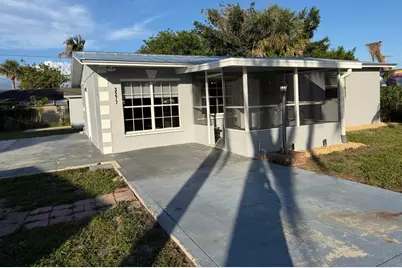 3277 SE Birch Avenue, Stuart, FL 34997 - Photo 3