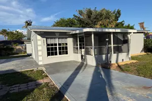 3277 SE Birch Ave, Stuart, FL 34997 - Photo 3