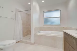 21 Oceanview Dr, Ocean Ridge, FL 33435 - Photo 13