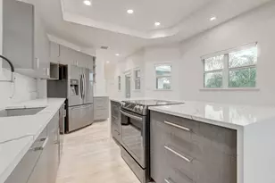 21 Oceanview Dr, Ocean Ridge, FL 33435 - Photo 15