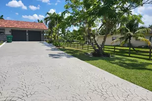 11081 SW 30th Ct, Davie, FL 33328 - Photo 11