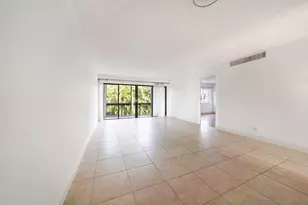 3050 Presidential Way, West Palm Beach, FL 33401 - Photo 3