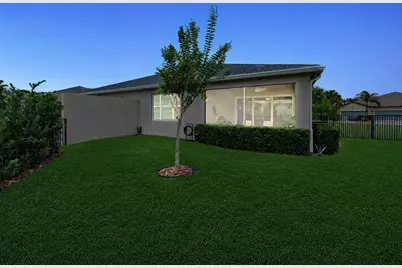 12773 SW Lake Fern Circle, Port Saint Lucie, FL 34987 - Photo 23