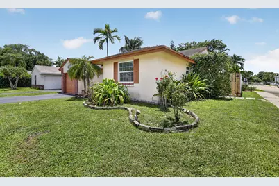 13970 Oaklawn Place, Davie, FL 33325 - Photo 3