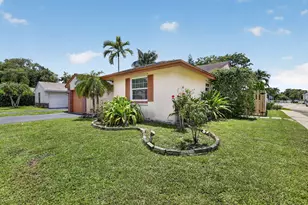 13970 Oaklawn Pl, Davie, FL 33325 - Photo 3
