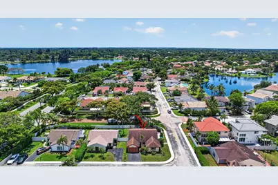 13970 Oaklawn Place, Davie, FL 33325 - Photo 45