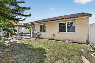 13970 Oaklawn Pl, Davie, FL 33325 - Photo 39