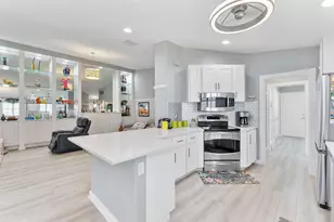 8210 St Johns Ct, Wellington, FL 33414 - Photo 9