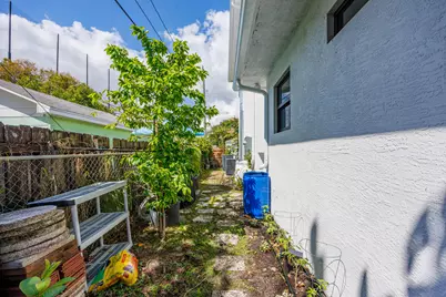 740 Winters, West Palm Beach, FL 33405 - Photo 61