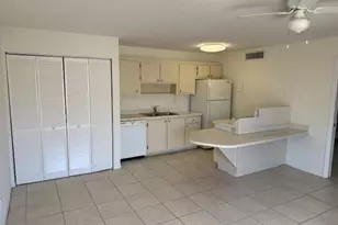 637 Executive Center Dr, West Palm Beach, FL 33401 - Photo 7